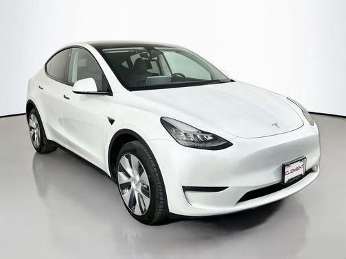 Pearl White Multi-Coat 2023 Tesla Model Y Long Range Dual Motor All-Wheel Drive