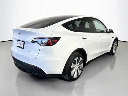 Pearl White Multi-Coat 2023 Tesla Model Y Long Range Dual Motor All-Wheel Drive