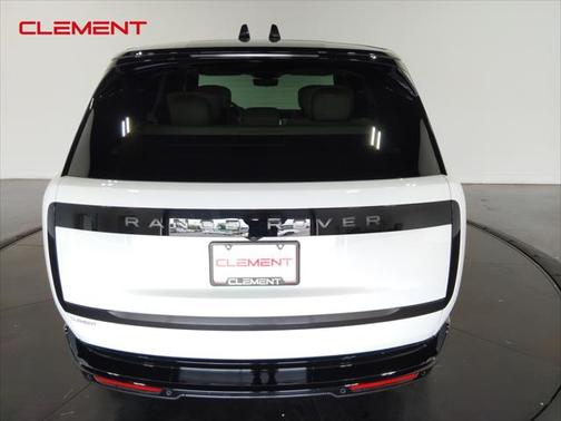2025 Land Rover Range Rover P550e Autobiography