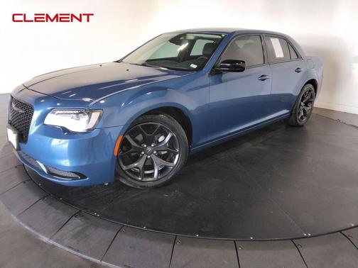 2021 Chrysler 300 Touring