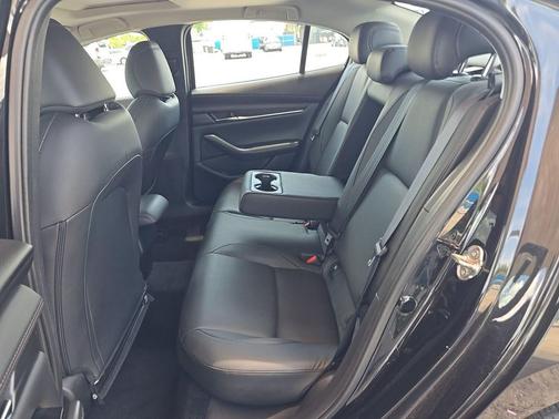 Jet Black Mica 2025 Mazda Mazda3 FWD w/Preferred Package