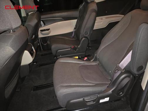 2022 Kia Carnival LXS