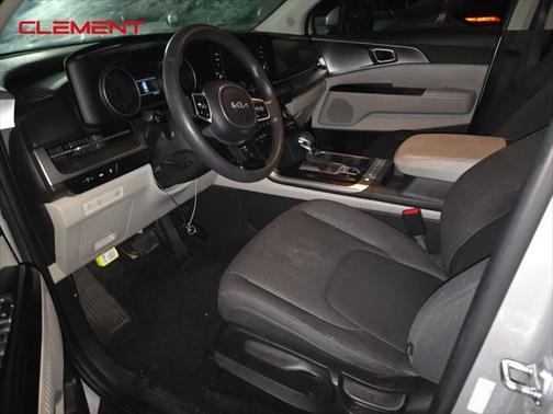 2022 Kia Carnival LXS