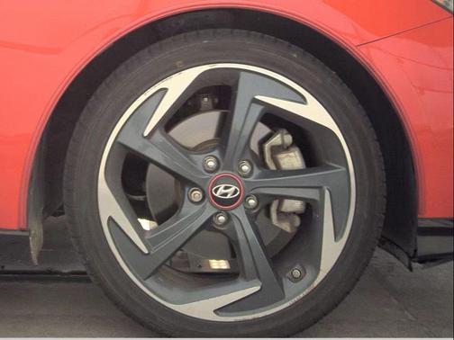 2020 Hyundai Veloster Base