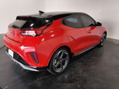 2020 Hyundai Veloster Base