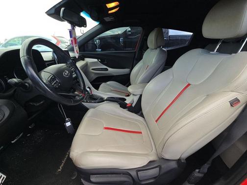 2020 Hyundai Veloster Base