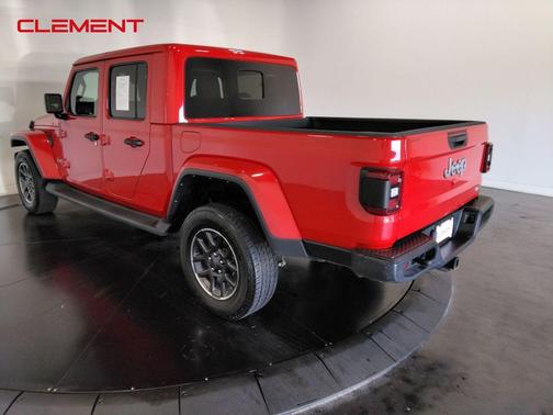 2022 Jeep Gladiator Overland