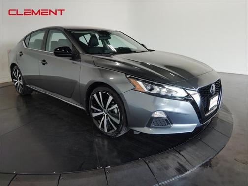 2022 Nissan Altima SR FWD