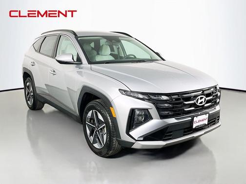 Shimmering Silver 2025 Hyundai TUCSON SEL