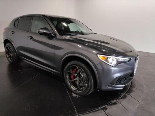 2019 Alfa Romeo Stelvio Quadrifoglio