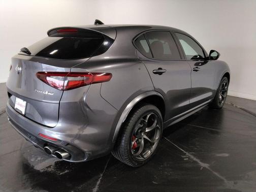 2019 Alfa Romeo Stelvio Quadrifoglio