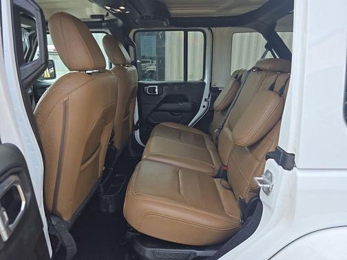 Bright White Clearcoat 2022 Jeep Wrangler Unlimited 4xe Sahara