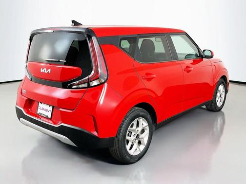 Inferno Red 2024 Kia Soul LX
