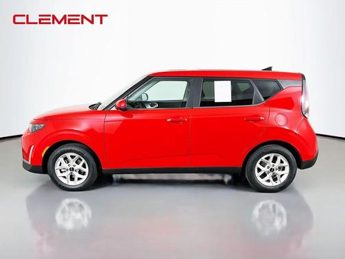 Inferno Red 2024 Kia Soul LX