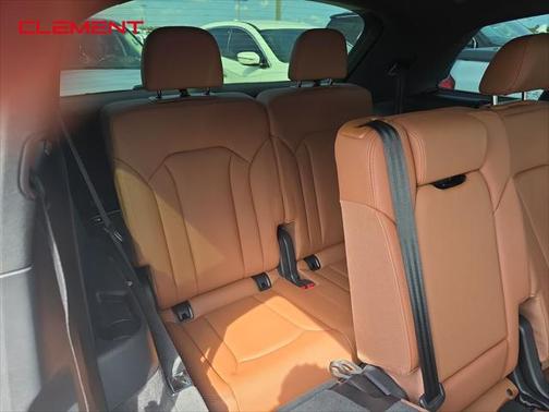 2021 Audi Q7 45 Premium Plus