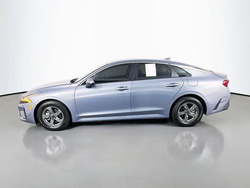 Everlasting Silver 2022 Kia K5 LX