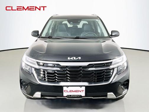 Fusion Black 2025 Kia Seltos S
