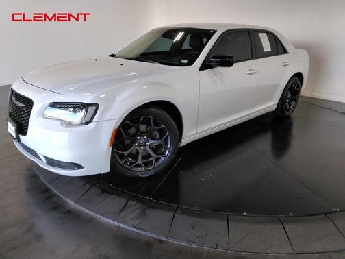 2019 Chrysler 300 Touring