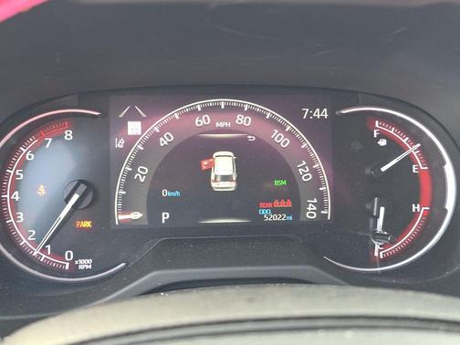 Ice Cap 2023 Toyota RAV4 XLE