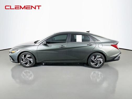 2025 Hyundai ELANTRA SEL