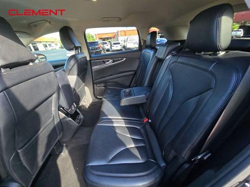 2022 Lincoln Nautilus Standard