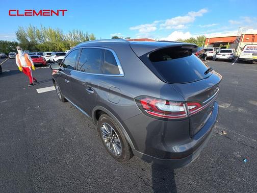 2022 Lincoln Nautilus Standard