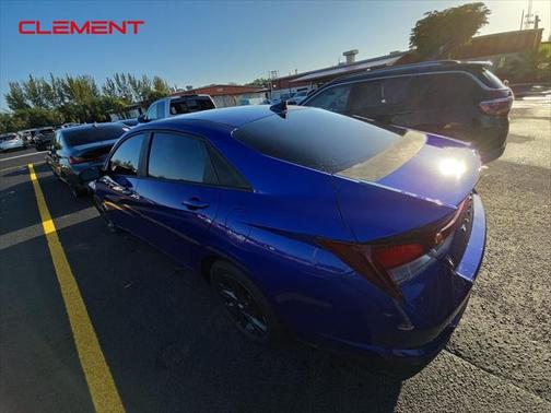 2022 Hyundai ELANTRA SEL