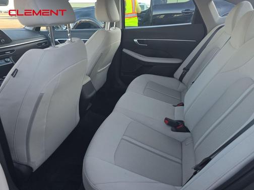 2023 Hyundai SONATA SE