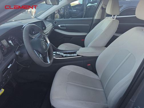 2023 Hyundai SONATA SE