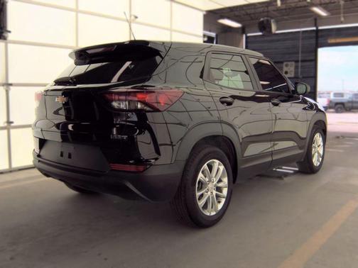 Mosaic Black Metallic 2025 Chevrolet Trailblazer LS