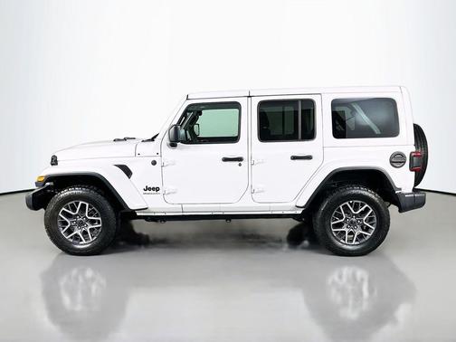 Bright White Clearcoat 2025 Jeep Wrangler 4-Door Sahara 4x4