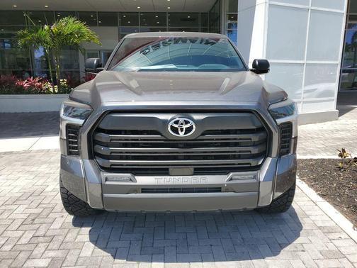 2025 Toyota Tundra SR5