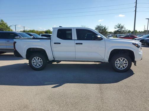 2025 Toyota Tacoma SR