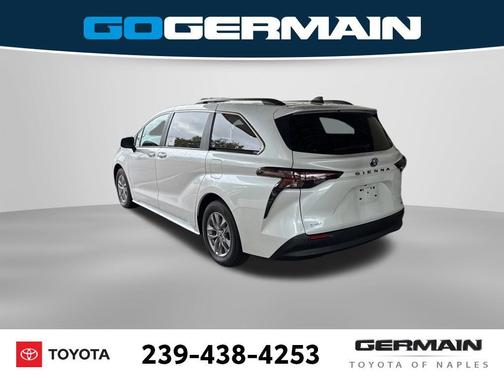 2025 Toyota Sienna XLE