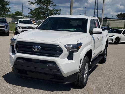 2025 Toyota Tacoma SR5