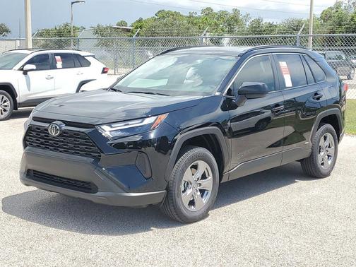 2025 Toyota RAV4 Hybrid LE