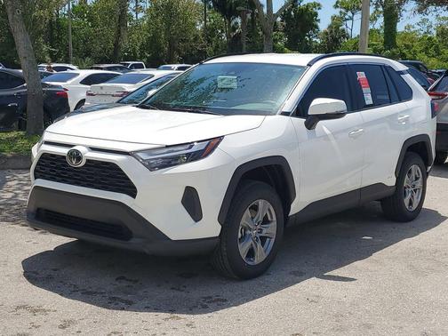 2025 Toyota RAV4 Hybrid LE