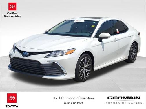 2022 Toyota Camry Hybrid XLE