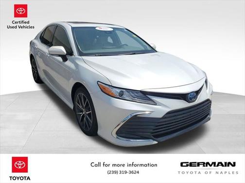 2022 Toyota Camry Hybrid XLE