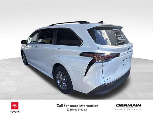 2025 Toyota Sienna XLE