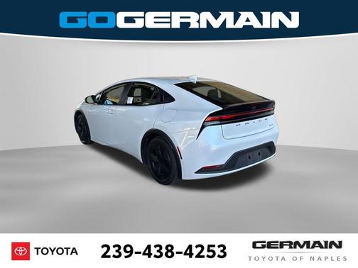 2025 Toyota Prius LE