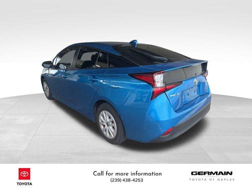 2022 Toyota Prius LE