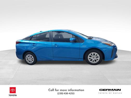 2022 Toyota Prius LE