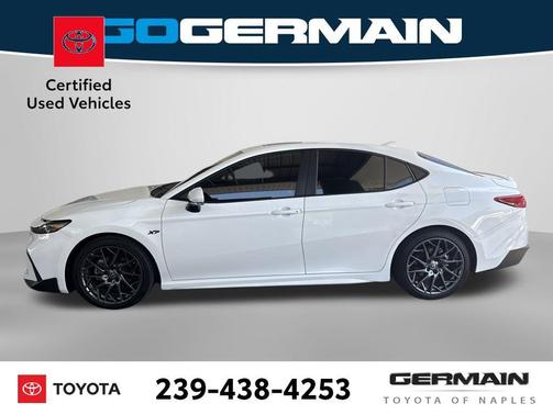 Ice Cap 2025 Toyota Camry SE