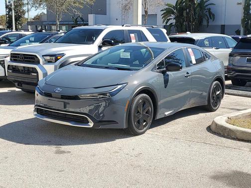 2026 Toyota Prius Plug-In Hybrid SE