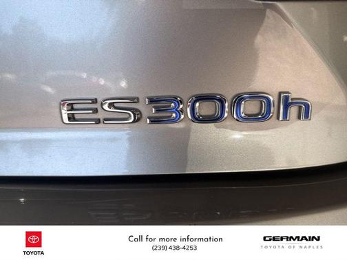 2015 Lexus ES 300h Base