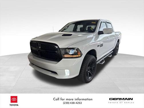 2017 RAM 1500 Night Crew Cab 4x4 5'7' Box