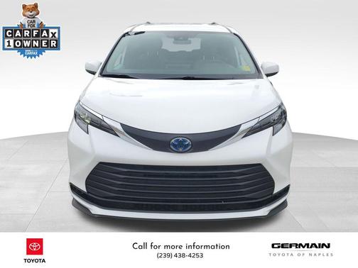 2025 Toyota Sienna LE