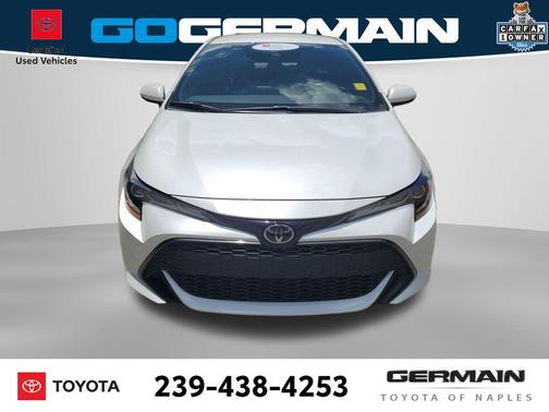 Wind Chill Pearl/Midnight Black Metallic 2022 Toyota Corolla SE