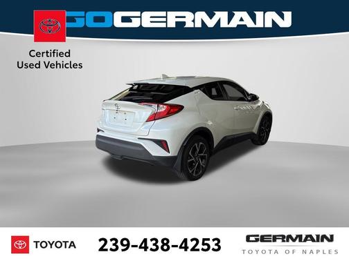 Blizzard Pearl 2020 Toyota C-HR XLE